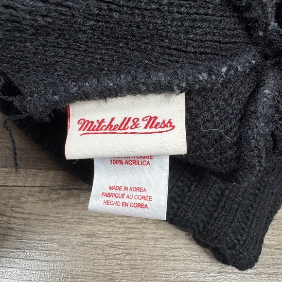 Philadelphia Flyers Mitchell & Ness Beanie Winter Hat Black Gray Orange - Picture 9 of 9